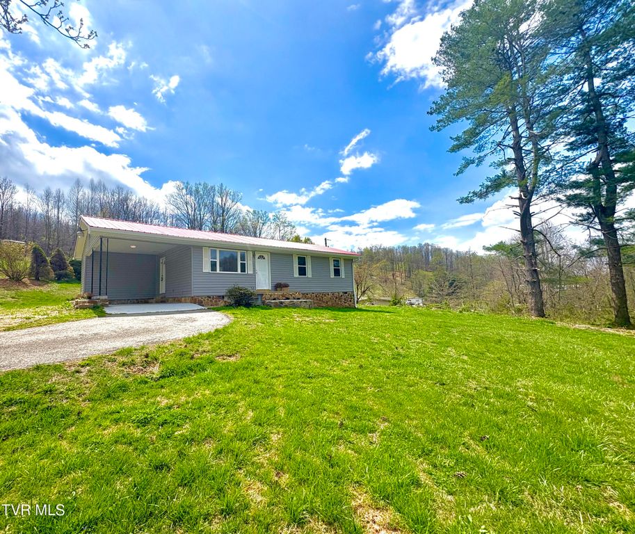 1849 Old Harlan Road, Jonesville, VA 24263