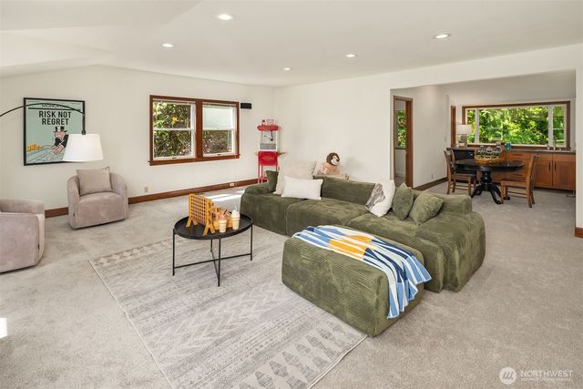 3050 126th Avenue NE, Bellevue, WA 98005