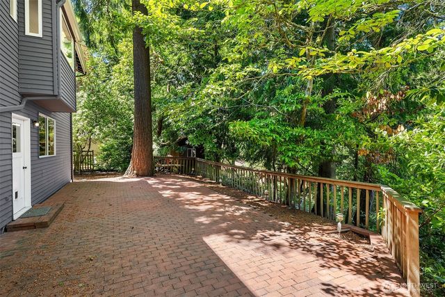 3050 126th Avenue NE, Bellevue, WA 98005