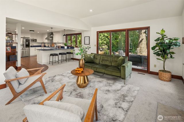 3050 126th Avenue NE, Bellevue, WA 98005