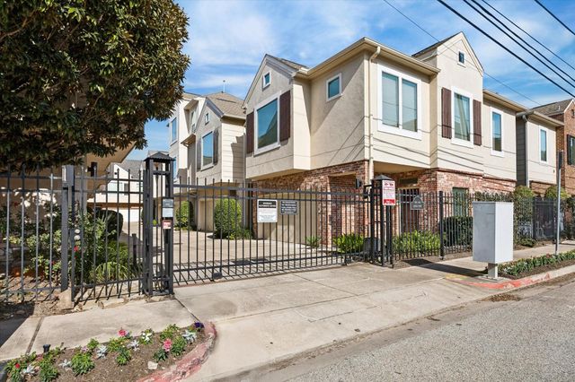 3878 Center Street, Houston, TX 77007