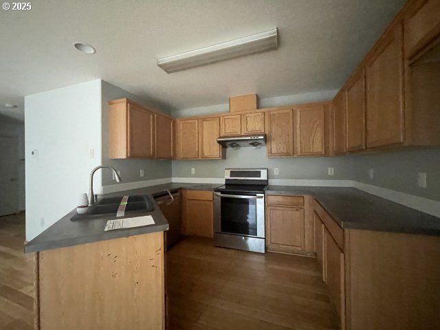 1006 Ne MARINERS Loop, Portland, OR 97211