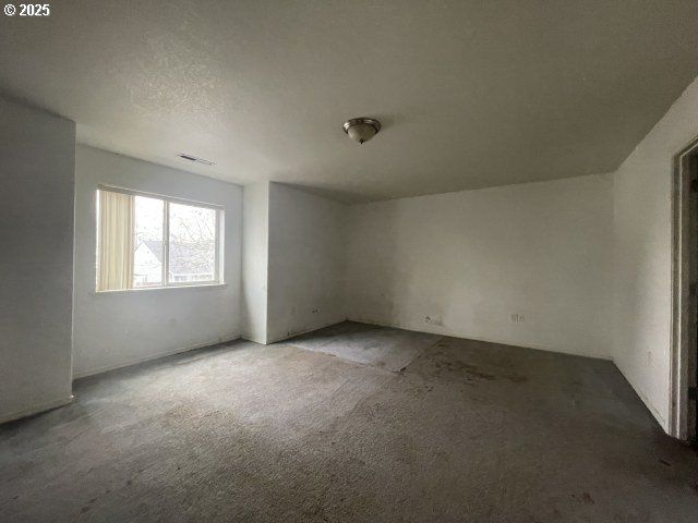 1006 Ne MARINERS Loop, Portland, OR 97211