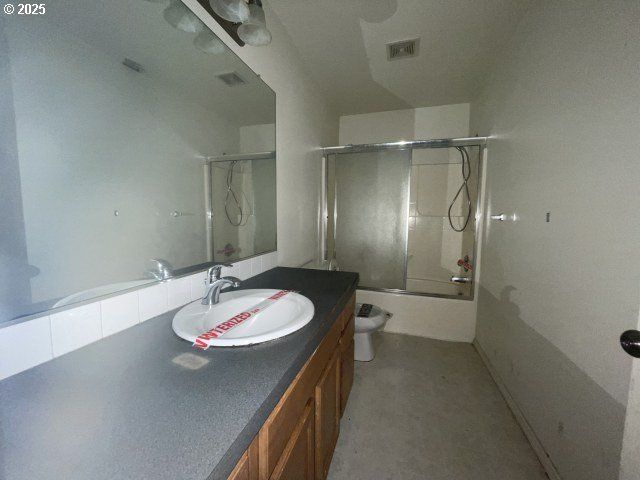 1006 Ne MARINERS Loop, Portland, OR 97211