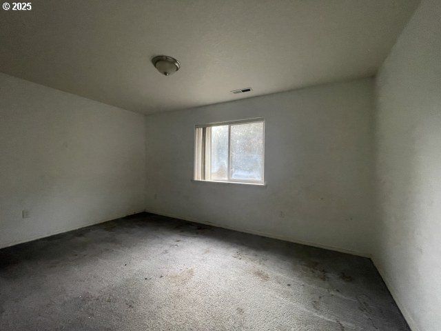 1006 Ne MARINERS Loop, Portland, OR 97211