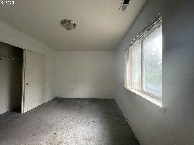 1006 Ne MARINERS Loop, Portland, OR 97211