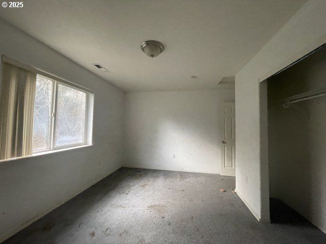 1006 Ne MARINERS Loop, Portland, OR 97211