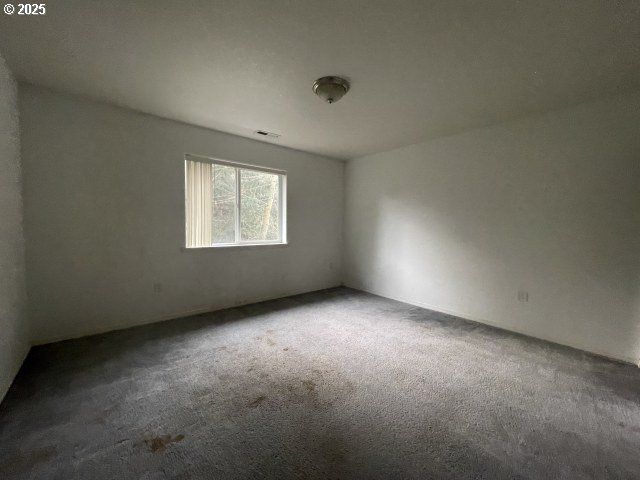 1006 Ne MARINERS Loop, Portland, OR 97211