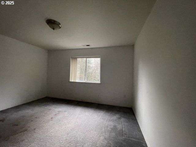 1006 Ne MARINERS Loop, Portland, OR 97211