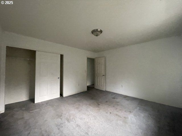 1006 Ne MARINERS Loop, Portland, OR 97211