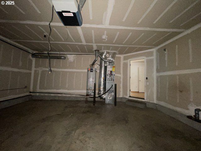 1006 Ne MARINERS Loop, Portland, OR 97211