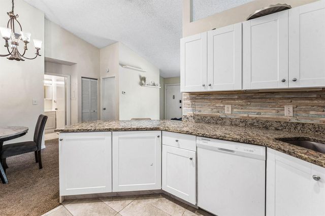 6527 Chasewood Drive G, Jupiter, FL 33458