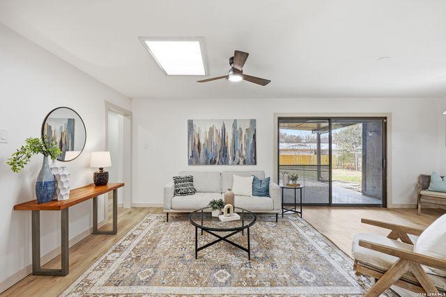 426 Zephyr, Windcrest, TX 78239