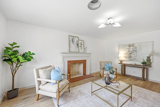 426 Zephyr, Windcrest, TX 78239