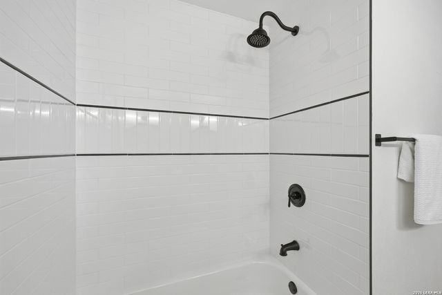 426 Zephyr, Windcrest, TX 78239