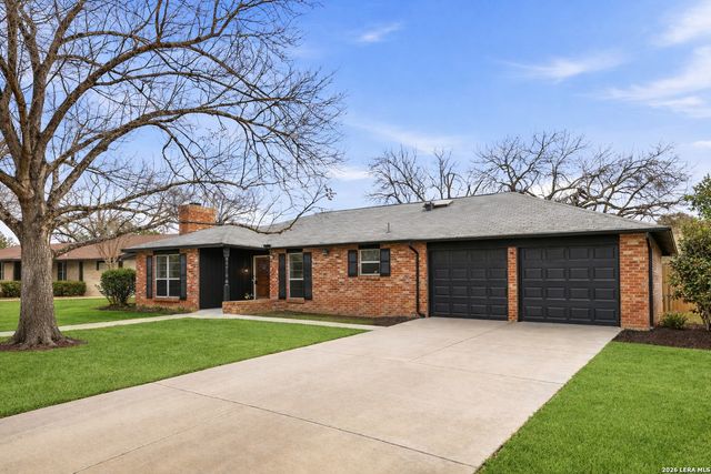 426 Zephyr, Windcrest, TX 78239