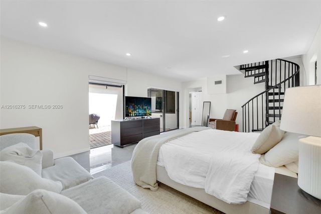 3411 Thomas St, Hollywood, FL 33021