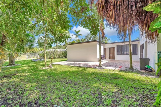 3411 Thomas St, Hollywood, FL 33021