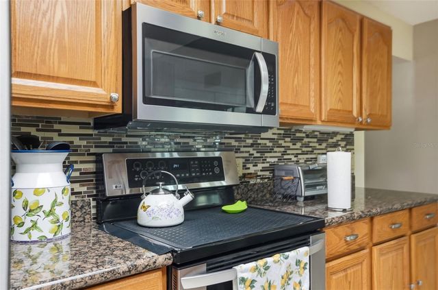 6630 BRAMBLELEAF DRIVE, Spring Hill, FL 34606