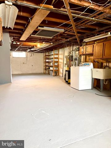 126 N MADISON AVE, Upper Darby, PA 19082