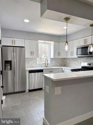 126 N MADISON AVE, Upper Darby, PA 19082