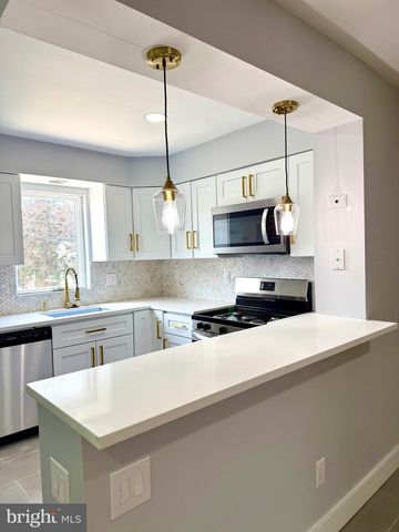 126 N MADISON AVE, Upper Darby, PA 19082