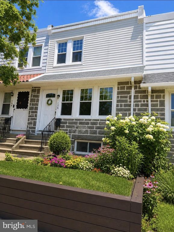 126 N MADISON AVE, Upper Darby, PA 19082