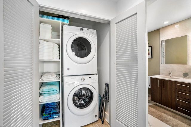 236 SE Fifth Avenue 303, Delray Beach, FL 33483