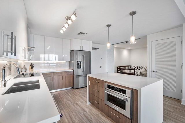 236 SE Fifth Avenue 303, Delray Beach, FL 33483