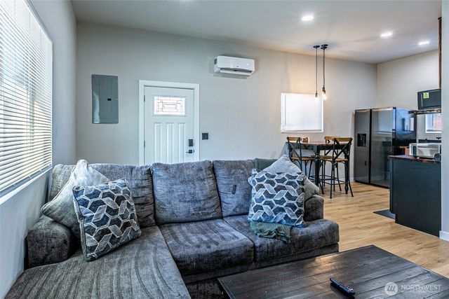 3510 S J Street, Tacoma, WA 98418