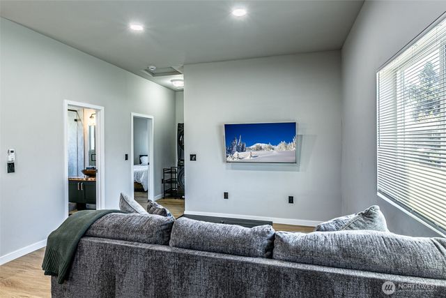 3510 S J Street, Tacoma, WA 98418