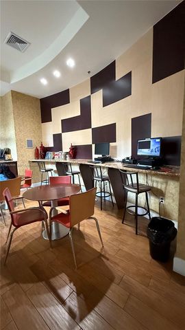 1830 Radius Dr 915, Hollywood, FL 33020