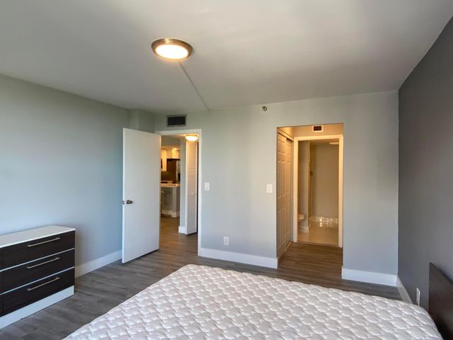 20 Royal Palm Way 401, Boca Raton, FL 33432