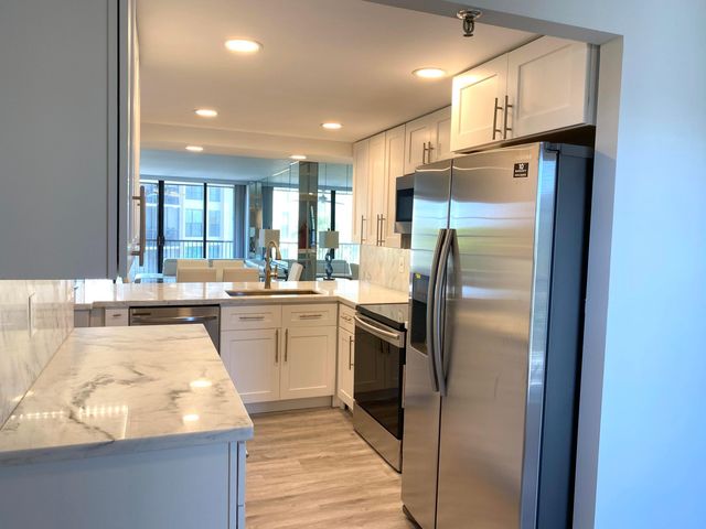 20 Royal Palm Way 401, Boca Raton, FL 33432