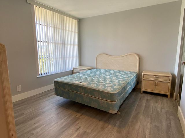 20 Royal Palm Way 401, Boca Raton, FL 33432