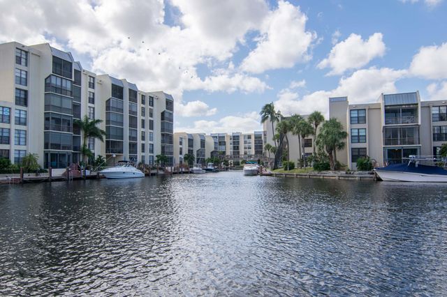 20 Royal Palm Way 401, Boca Raton, FL 33432