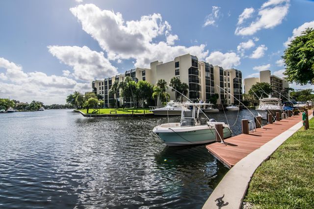 20 Royal Palm Way 401, Boca Raton, FL 33432