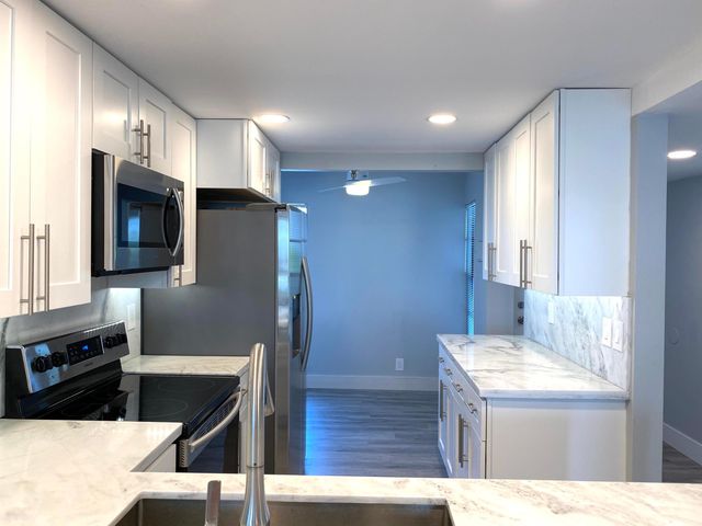 20 Royal Palm Way 401, Boca Raton, FL 33432