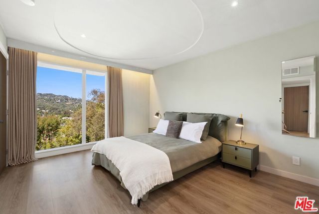 3233 Tareco Drive, Los Angeles, CA 90068