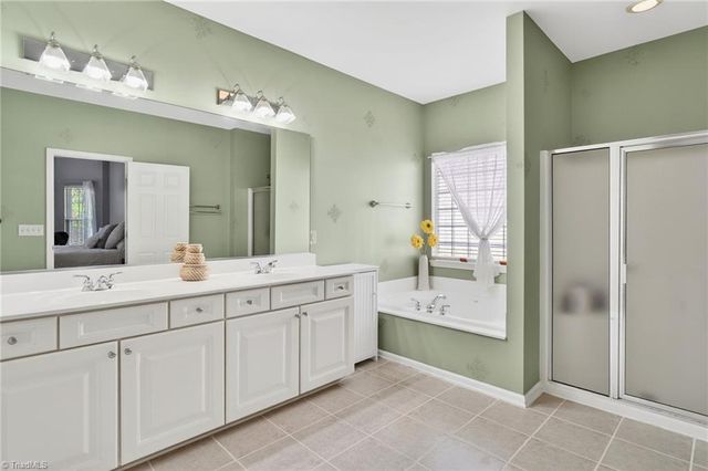 2989 Maple Branch Drive, High Point, NC 27265