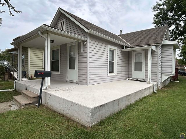 738 NE Green ST, Topeka, KS 66616