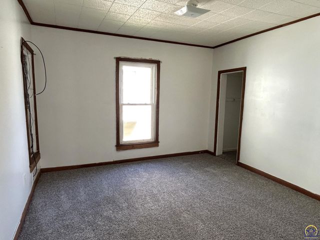 738 NE Green ST, Topeka, KS 66616