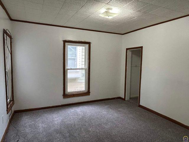 738 NE Green ST, Topeka, KS 66616