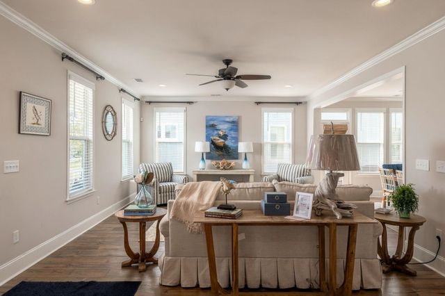 4063 McKinney Dr., Murrells Inlet, SC 29576