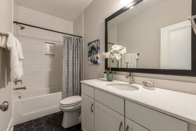 4063 McKinney Dr., Murrells Inlet, SC 29576