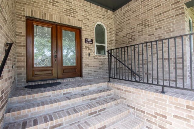 5343 Oak Cove Drive, Houston, TX 77091