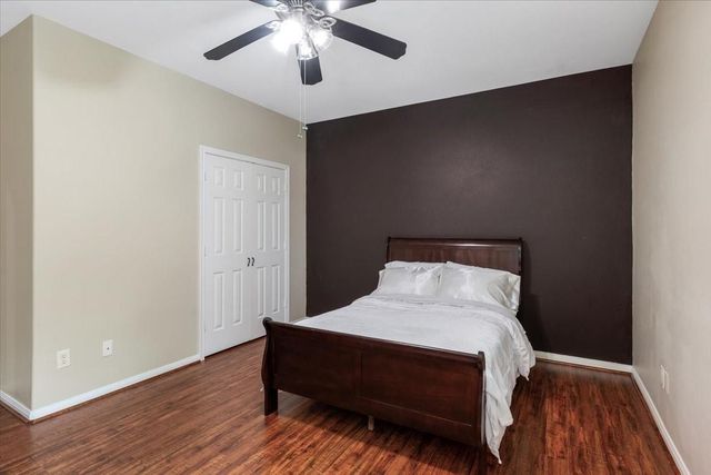 5343 Oak Cove Drive, Houston, TX 77091