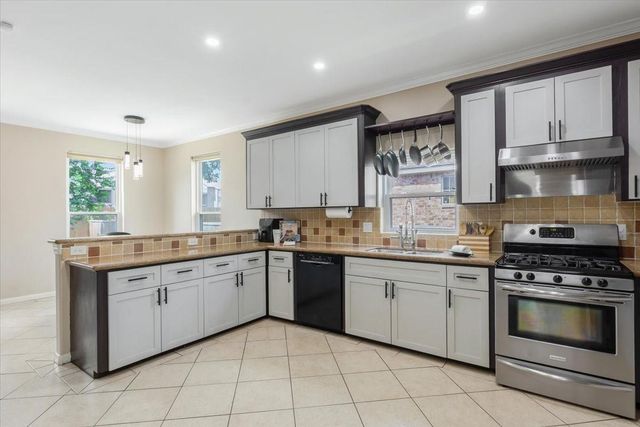 5343 Oak Cove Drive, Houston, TX 77091