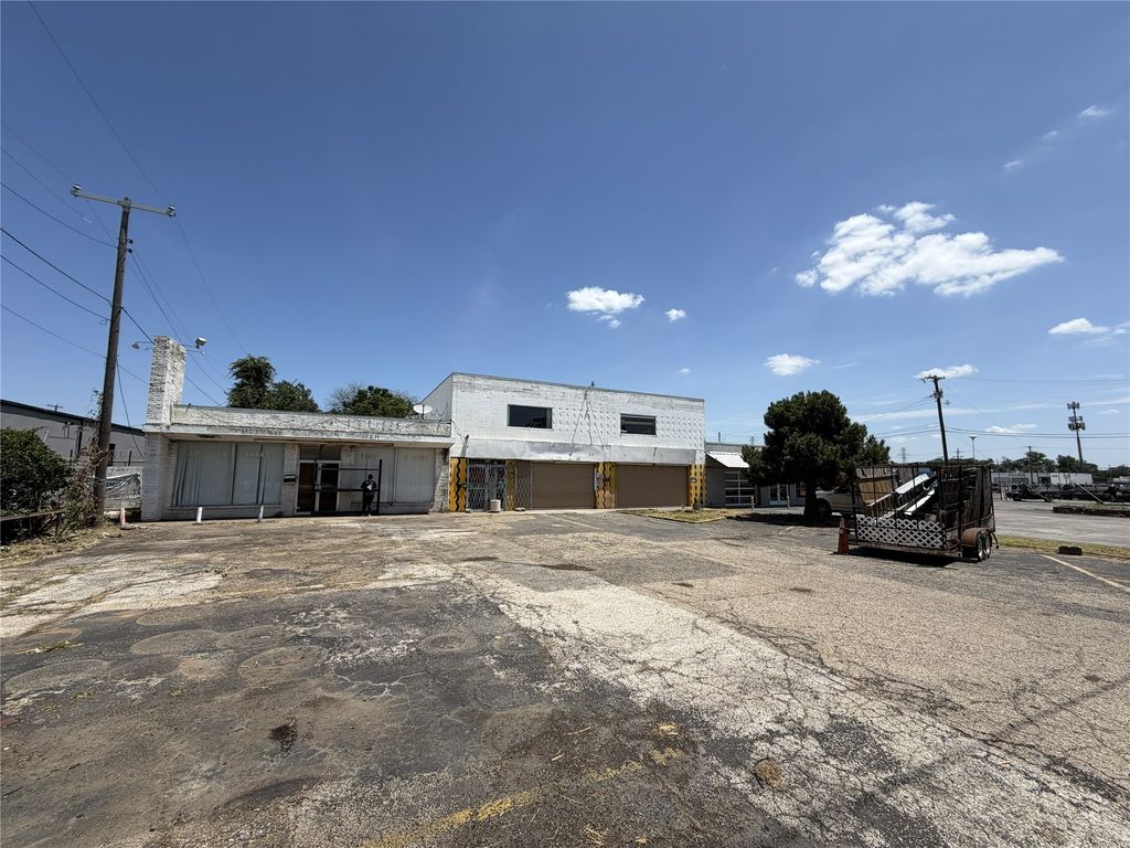 336 W Hurst Boulevard, Hurst, TX 76053 — photo 5