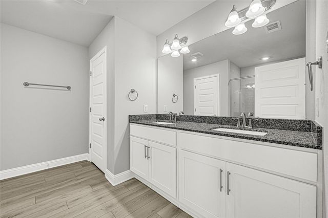 2238 W Post Oak Circle, Dayton, TX 77525